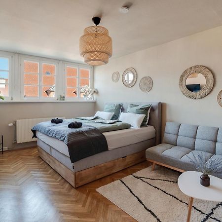 Boho Design Studio - Historic City Center With Free Parking & Aircon By Hero Homes 그라츠 외부 사진