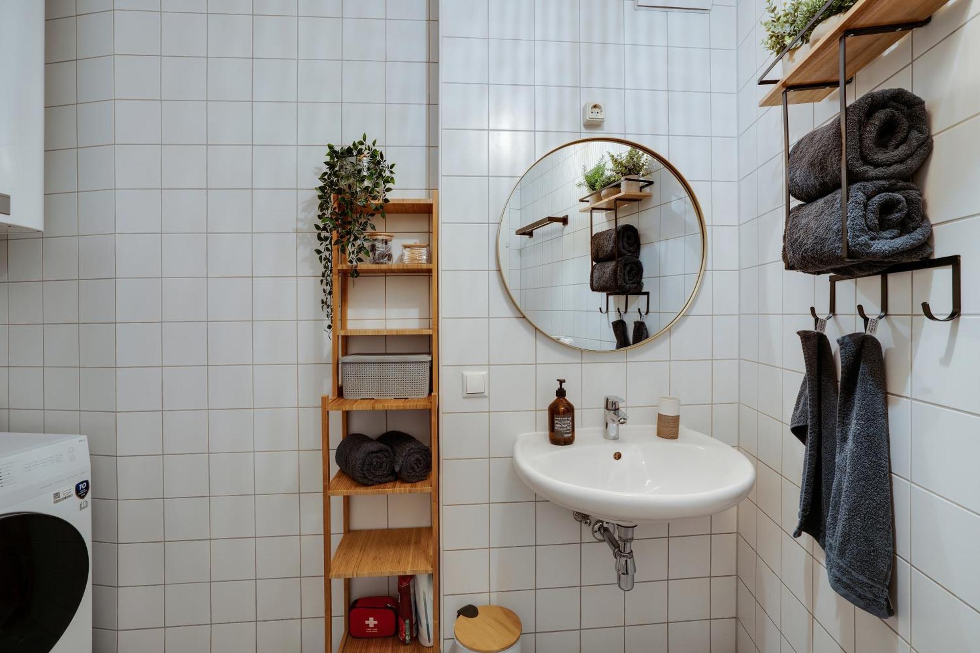 Boho Design Studio - Historic City Center With Free Parking & Aircon By Hero Homes 그라츠 외부 사진
